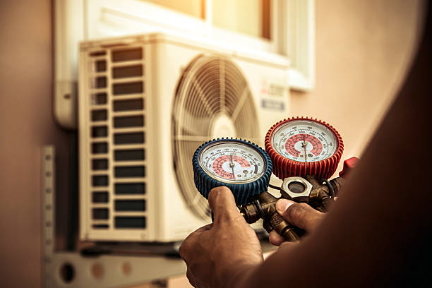 Professional Hvac Installation technician working in Long Beach, MS